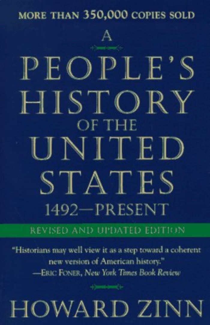 Couverture du livre « PEOPLE S HISTORY OF USA » de Howard Zinn, librairie Les Contes Infusés à Corte