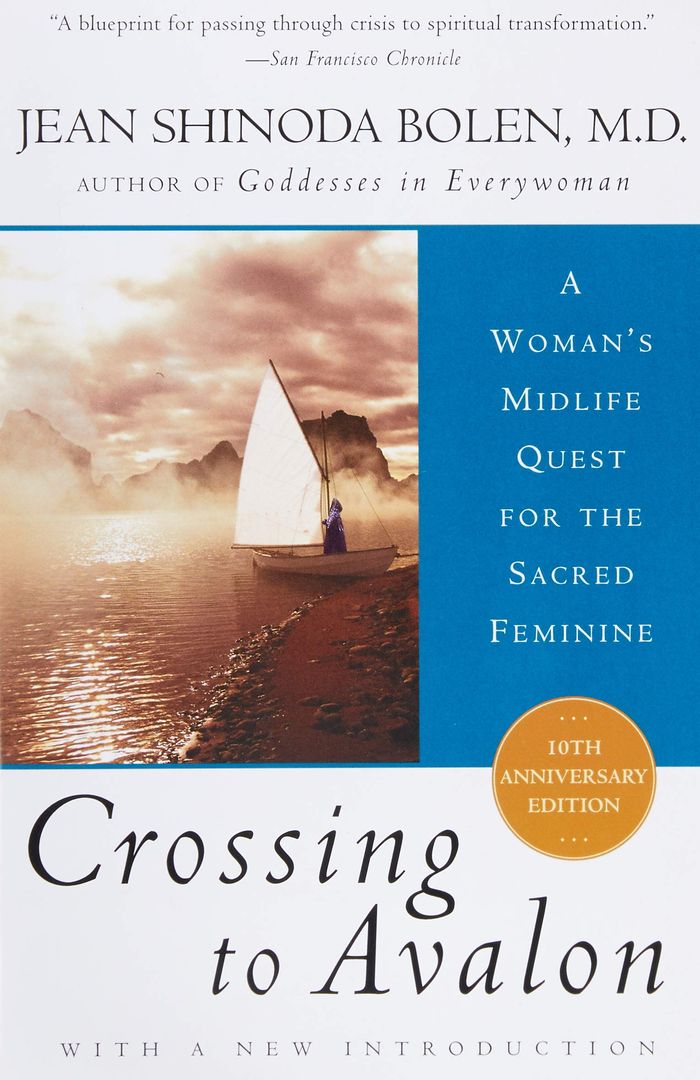 Couverture du livre « CROSSING TO AVALON », librairie Les Contes Infusés à Corte