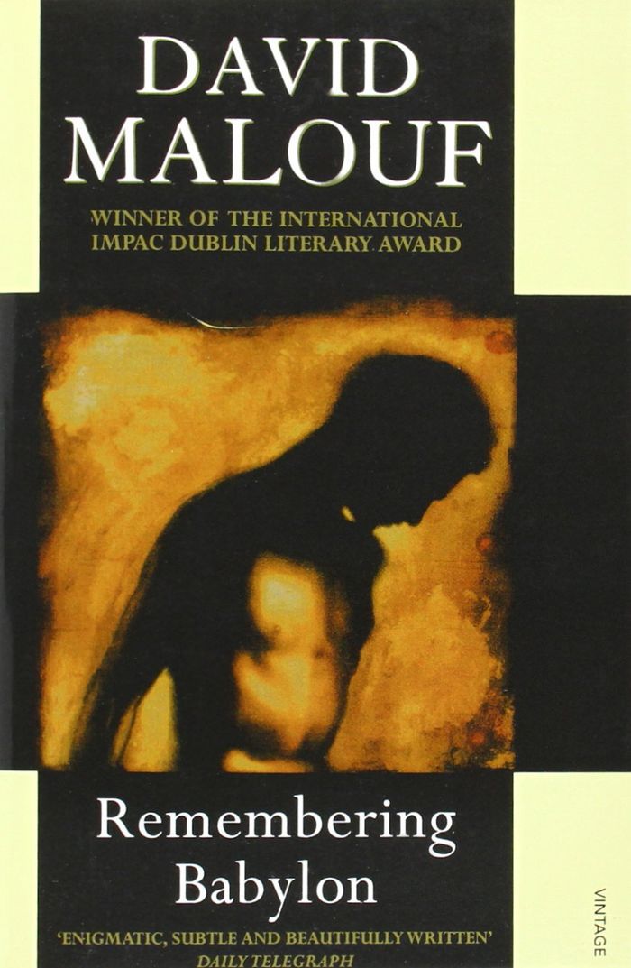 Couverture du livre « REMEMBERING BABYLON » de David Malouf, librairie Les Contes Infusés à Corte