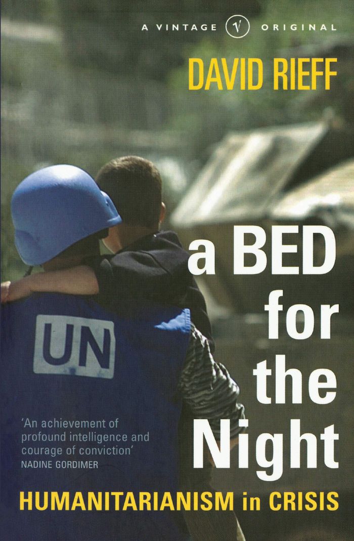 Couverture du livre « A BED FOR THE NIGHT » de Rieff, David, librairie Les Contes Infusés à Corte