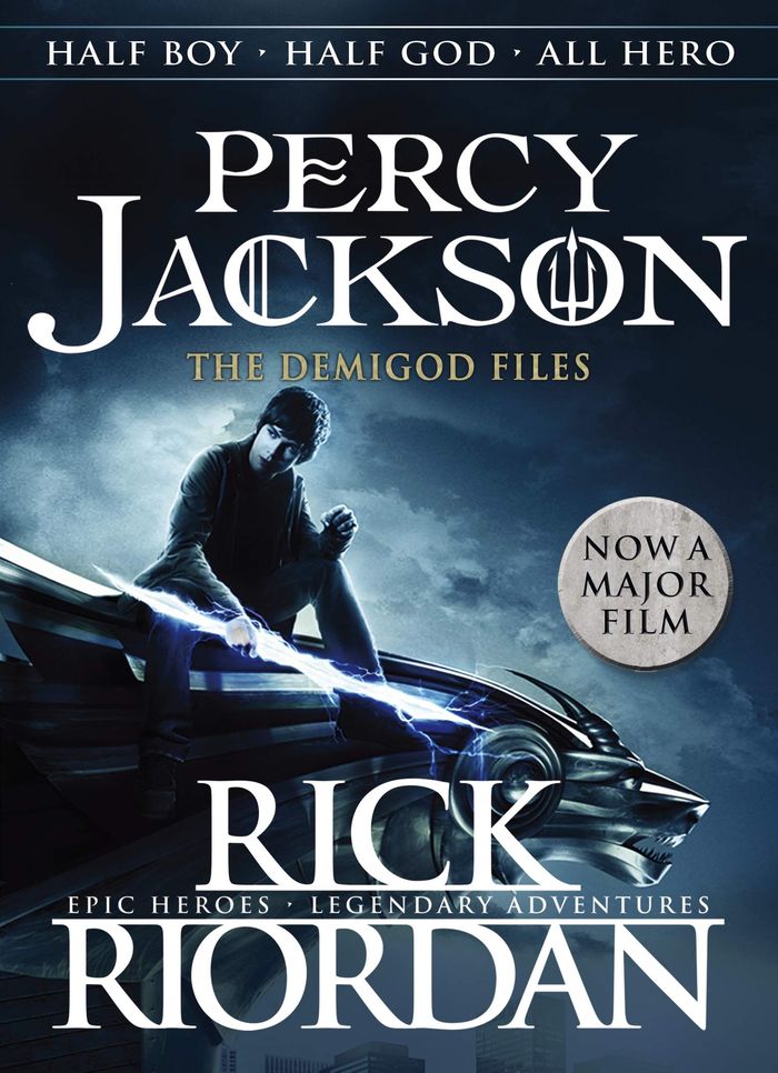 Couverture du livre « PERCY JACKSON AND THE OLYMPIANS - PERCY JACKSON: THE DEMIGOD FILES (FILM TIE-IN) » de Rick Riordan, librairie Les Contes Infusés à Corte