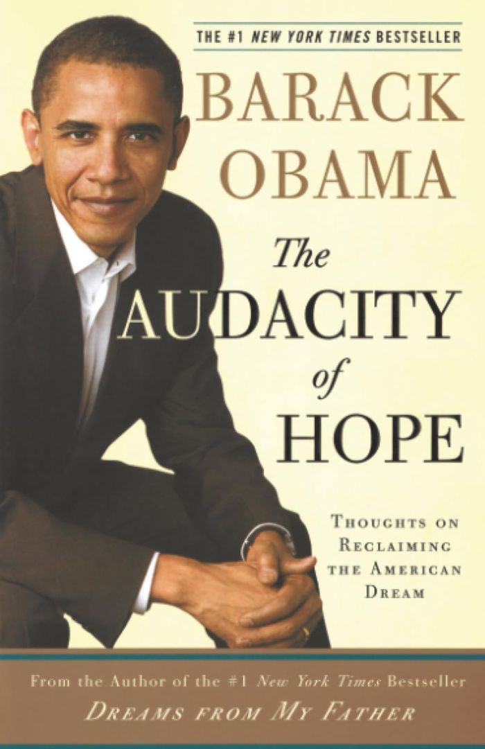 Couverture du livre « THE AUDACITY OF HOPE - THOUGHTS ON RECLAIMING THE AMERICAN DREAM » de Barack Obama, librairie Les Contes Infusés à Corte