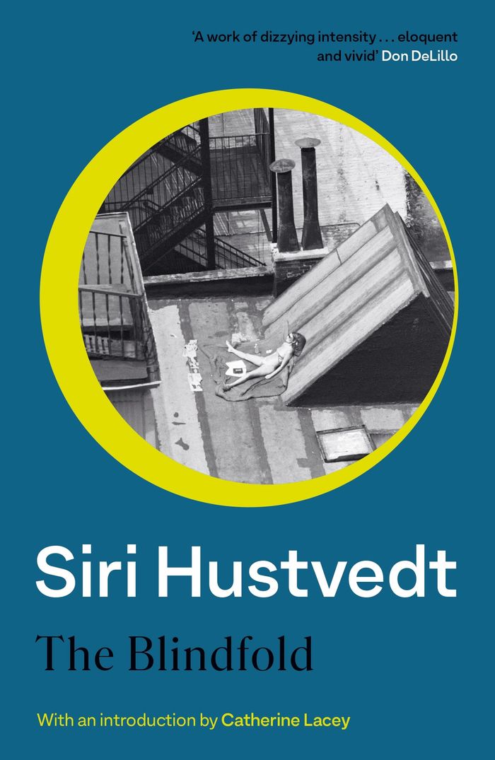 Couverture du livre « THE BLINDFOLD - THE DARK, MESMERISING DEBUT FROM ONE OF THE GREATEST WRITERS OF OUR TIME » de Siri Hustvedt, librairie Les Contes Infusés à Corte