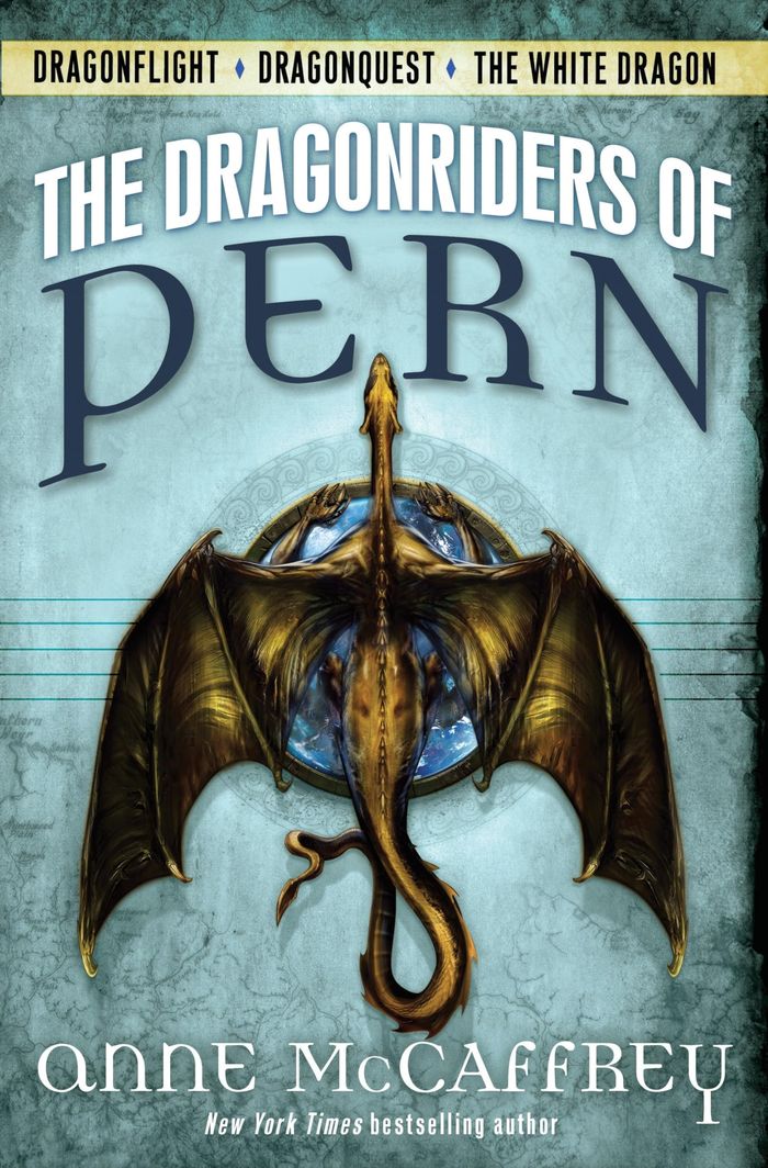 Couverture du livre « PERN: THE DRAGONRIDERS OF PERN - THE DRAGONRIDERS OF PERN » de Anne Mccaffrey, librairie Les Contes Infusés à Corte