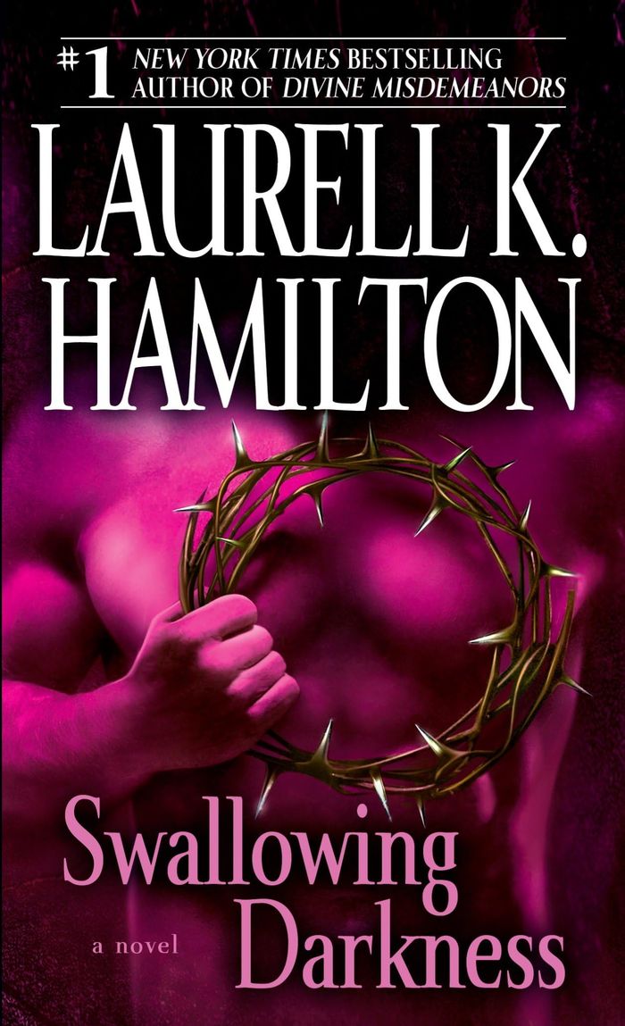 Couverture du livre « SWALLOWING DARKNESS » de Hamilton, K. Laurell, librairie Les Contes Infusés à Corte