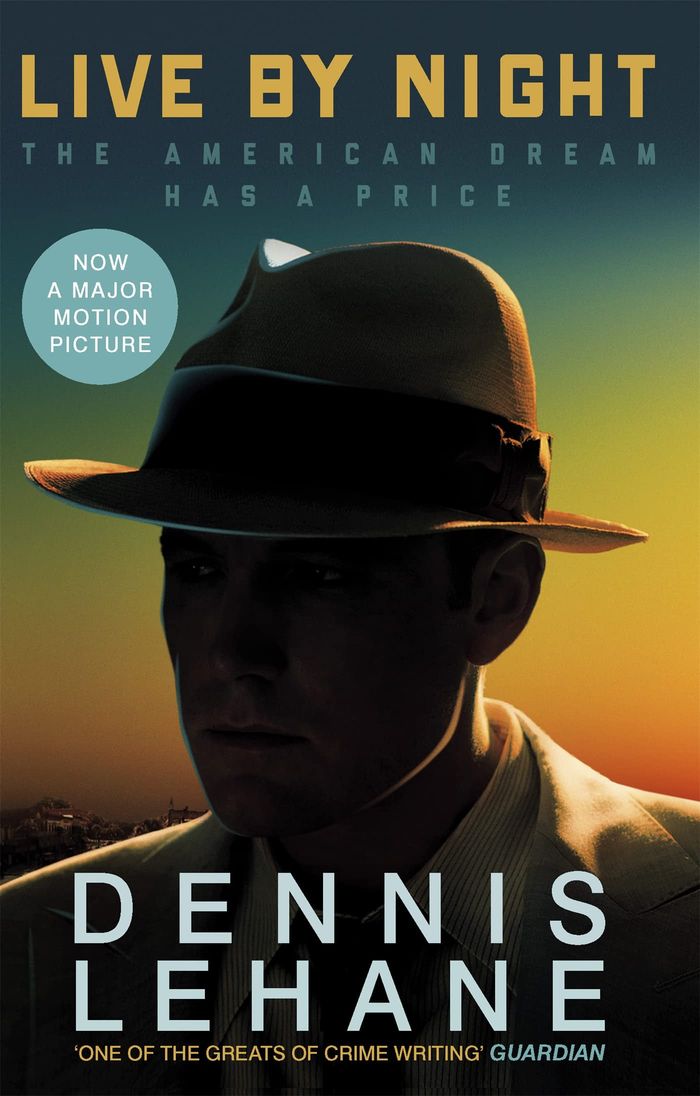 Couverture du livre « LIVE BY NIGHT » de Dennis Lehane, librairie Les Contes Infusés à Corte