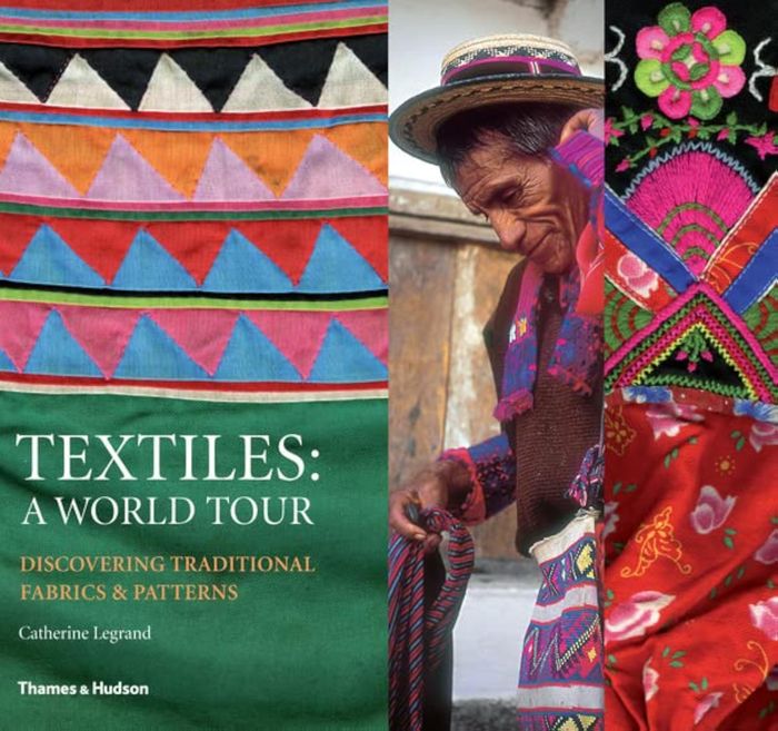 Couverture du livre « TEXTILES: A WORLD TOUR », librairie Les Contes Infusés à Corte