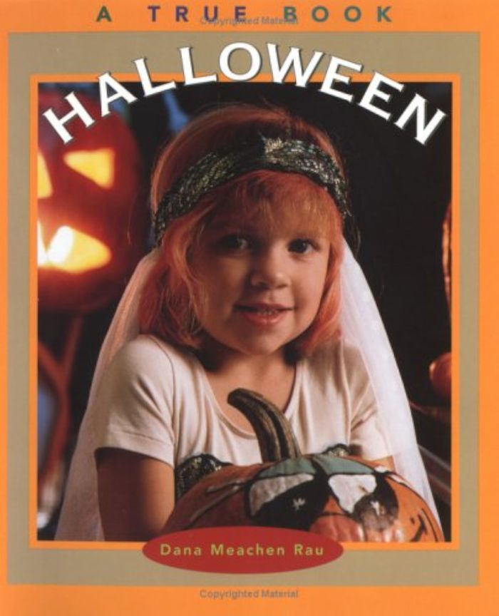 Couverture du livre « HALLOWEEN TRUE BOOK » de Meachen Rau Dan, librairie Les Contes Infusés à Corte