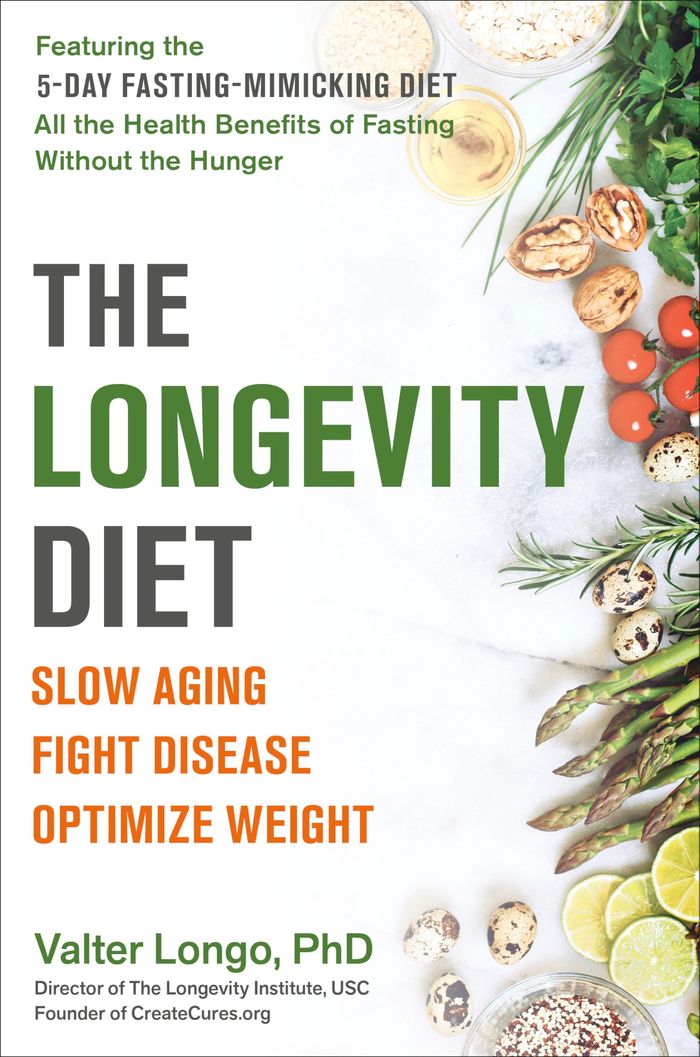 Couverture du livre « THE LONGEVITY DIET - SLOW AGING, FIGHT DISEASE, OPTIMIZE WEIGHT » de Valter Longo, librairie Les Contes Infusés à Corte