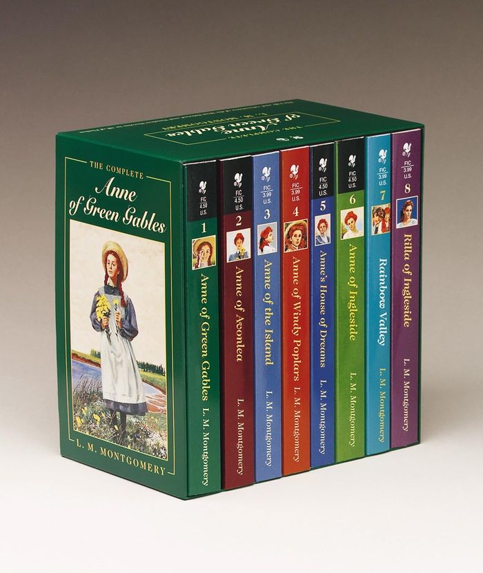 Couverture du livre « ANNE OF GREEN GABLES, COMPLETE 8-BOOK BOX SET » de Montgomery L. M., librairie Les Contes Infusés à Corte