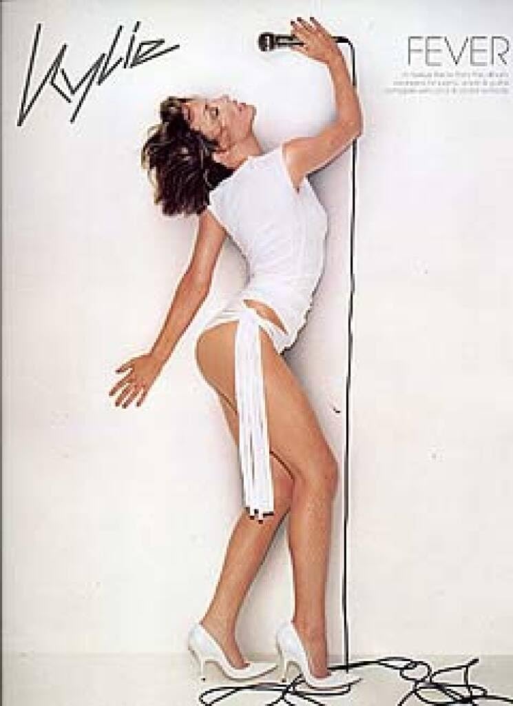 Couverture du livre « KYLIE MINOGUE: FEVER PIANO, VOIX, GUITARE » de Minogue, (arti Kylie, librairie Les Contes Infusés à Corte