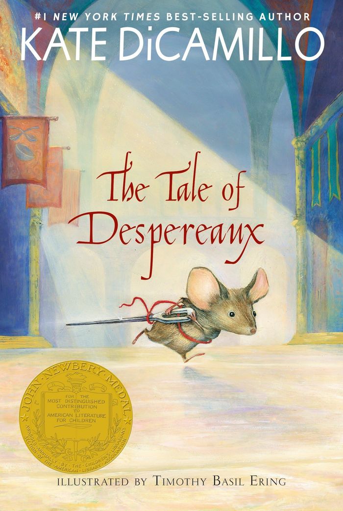 Couverture du livre « THE TALE OF DESPEREAUX - BEING THE STORY OF A MOUSE, A PRINCESS, SOME SOUP, AND A SPOOL OF THREAD (A » de Dicamillo/ering, librairie Les Contes Infusés à Corte