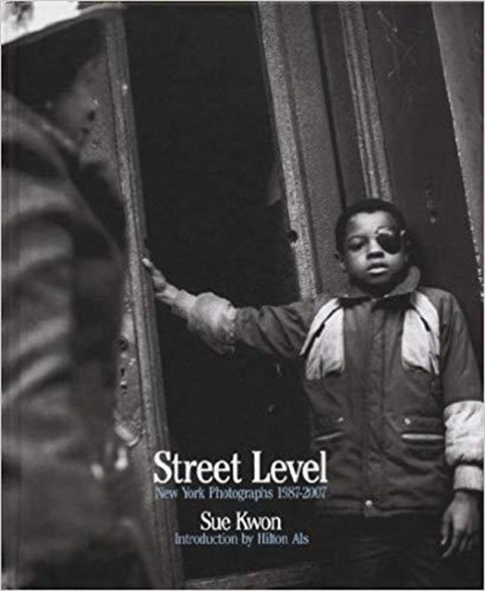 Couverture du livre « SUE KWON STREET LEVEL /ANGLAIS », librairie Les Contes Infusés à Corte