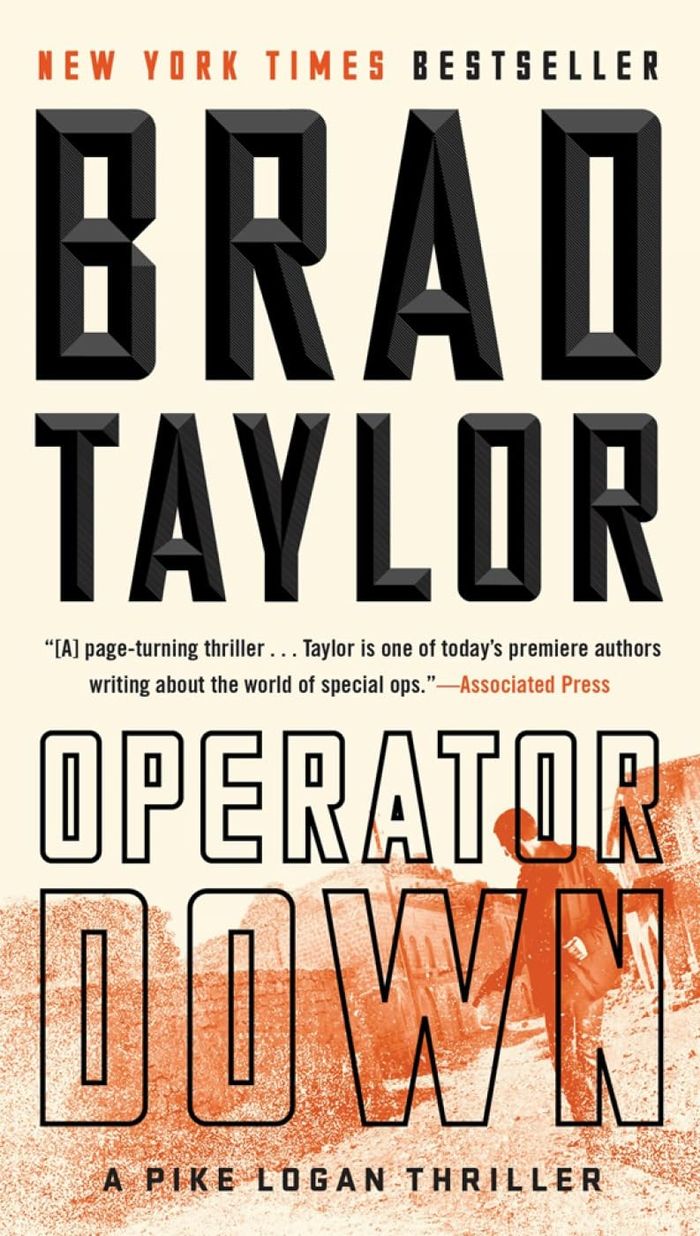 Couverture du livre « OPERATOR DOWN - A PIKE LOGAN THRILLER », librairie Les Contes Infusés à Corte