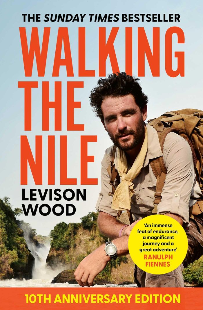 Couverture du livre « WALKING THE NILE » de Levison Wood, librairie Les Contes Infusés à Corte