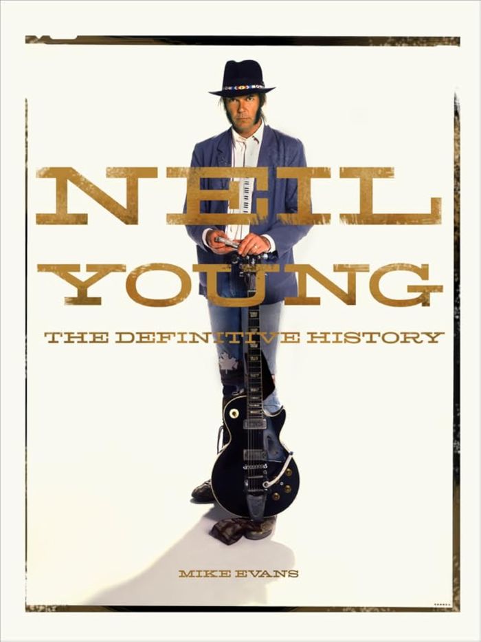 Couverture du livre « NEIL YOUNG » de Evans, Mike, librairie Les Contes Infusés à Corte