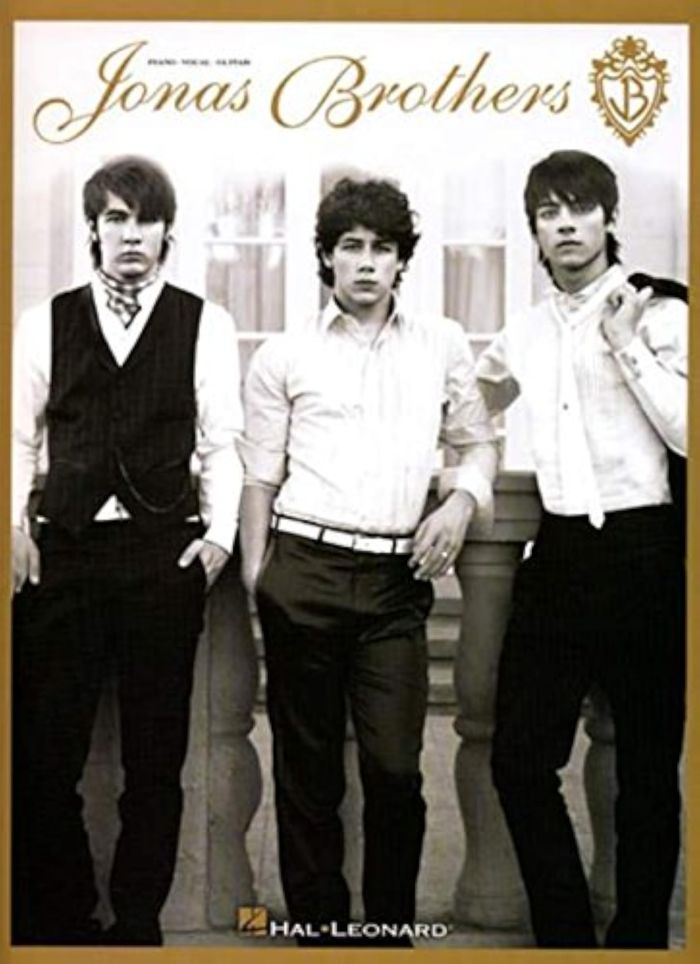 Couverture du livre « JONAS BROTHERS PVG », librairie Les Contes Infusés à Corte