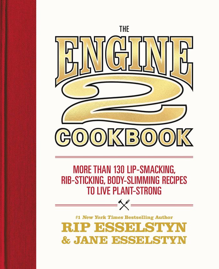 Couverture du livre « THE ENGINE 2 COOKBOOK - MORE THAN 130 LIP-SMACKING, RIB-STICKING, BODY-SLIMMING RECIPES TO LIVE PLAN », librairie Les Contes Infusés à Corte