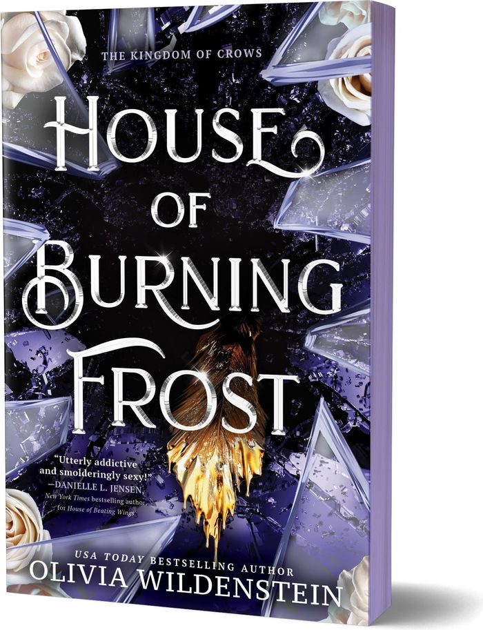 Couverture du livre « THE KINGDOM OF CROWS - HOUSE OF BURNING FROST » de Olivia Wildenstein, librairie Les Contes Infusés à Corte