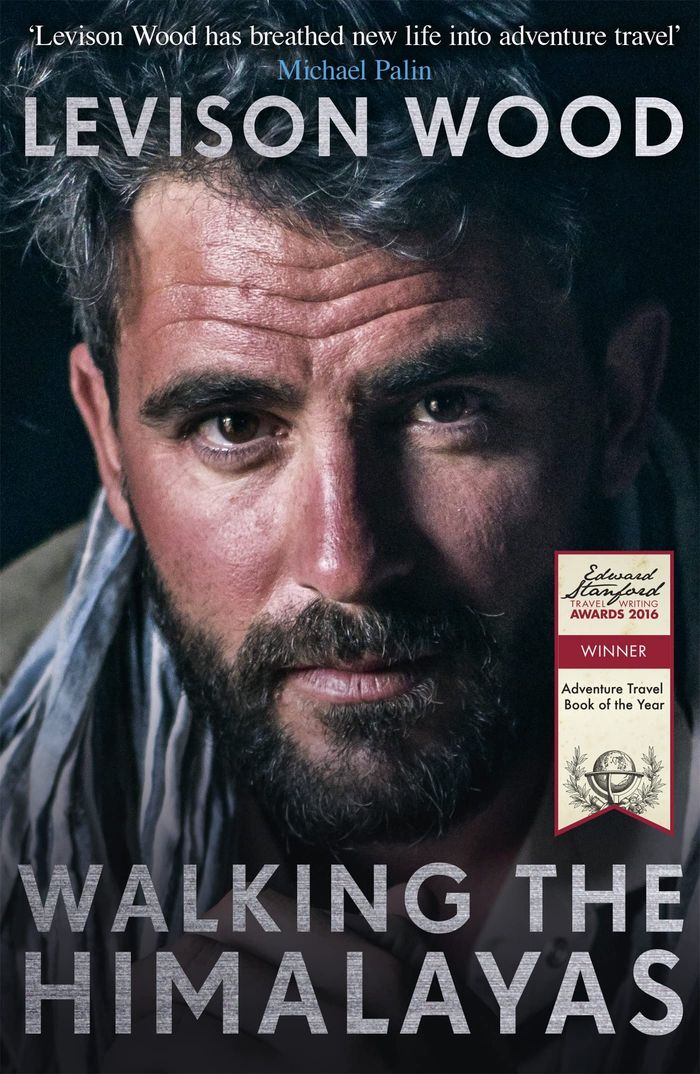 Couverture du livre « WALKING THE HIMALAYS », librairie Les Contes Infusés à Corte