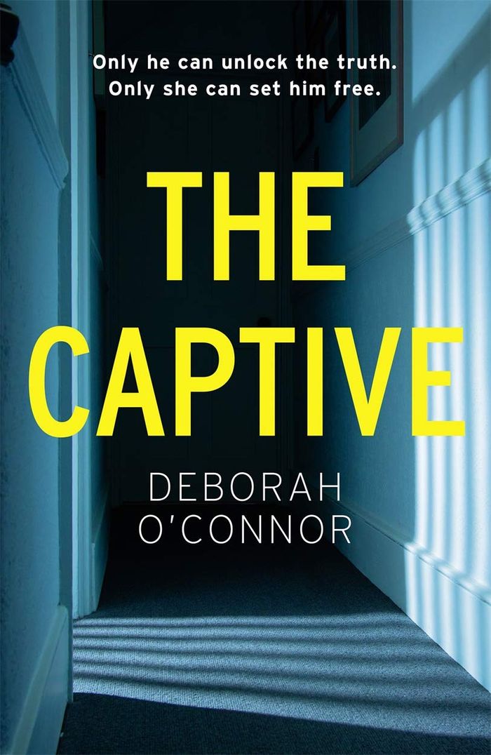 Couverture du livre « THE CAPTIVE », librairie Les Contes Infusés à Corte