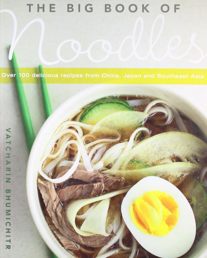 Couverture du livre « BIG BOOK OF NOODLES -THE- » de Bhumichitr, Vatchari, librairie Les Contes Infusés à Corte