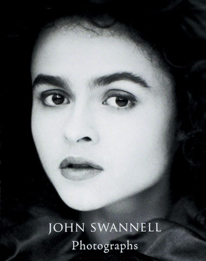 Couverture du livre « JOHN SWANNELL PHOTOGRAPHS (CHRIS BEETLES GALLERY) /ANGLAIS » de John Swannell, librairie Les Contes Infusés à Corte