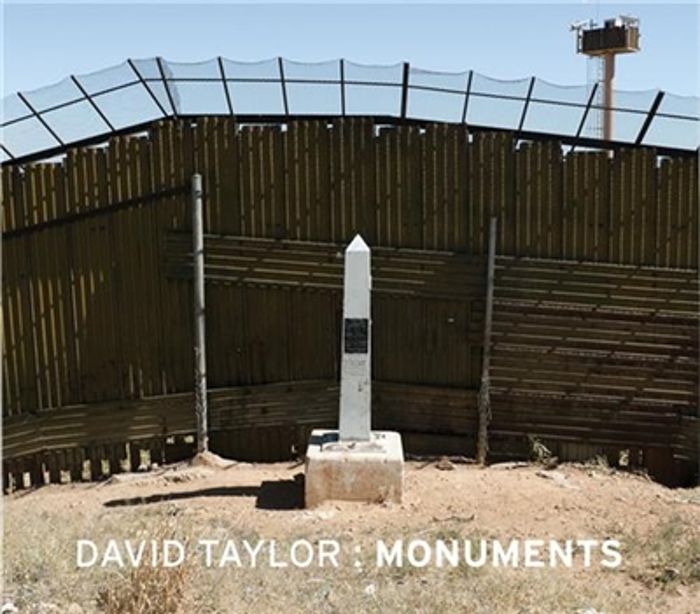 Couverture du livre « DAVID TAYLOR MONUMENTS /ANGLAIS », librairie Les Contes Infusés à Corte