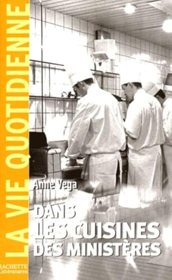 Couverture du livre « DANS LES CUISINES DES MINISTERES », librairie Les Contes Infusés à Corte