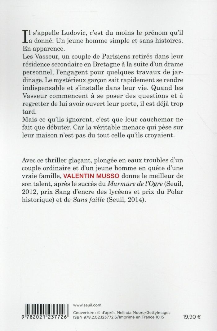Quatrième de couverture de « Une vraie famille : roman »