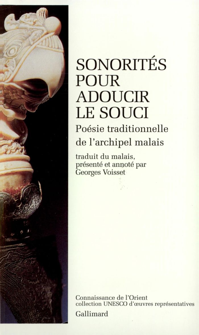 Couverture du livre « SONORITES POUR ADOUCIR LE SOUCI - POESIE TRADITIONNELLE DE L'ARCHIPEL MALAIS » de Anonyme, librairie Les Contes Infusés à Corte