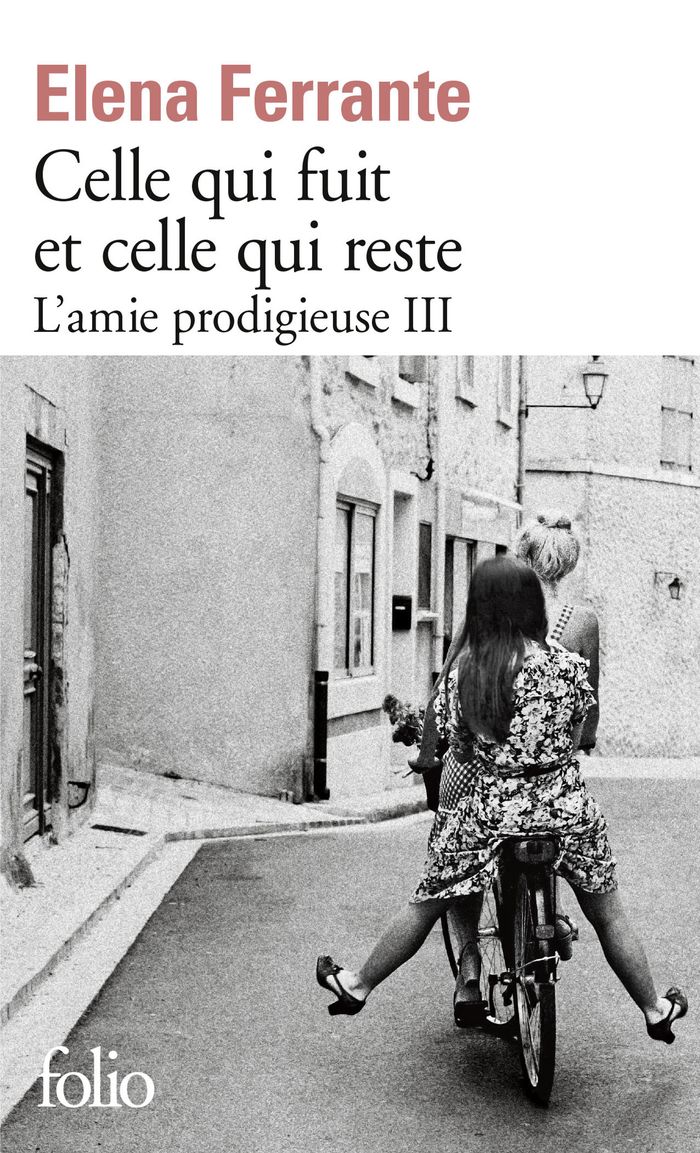 Couverture du livre « L'AMIE PRODIGIEUSE - III - CELLE QUI FUIT ET CELLE QUI RESTE - EPOQUE INTERMEDIAIRE », librairie Les Contes Infusés à Corte