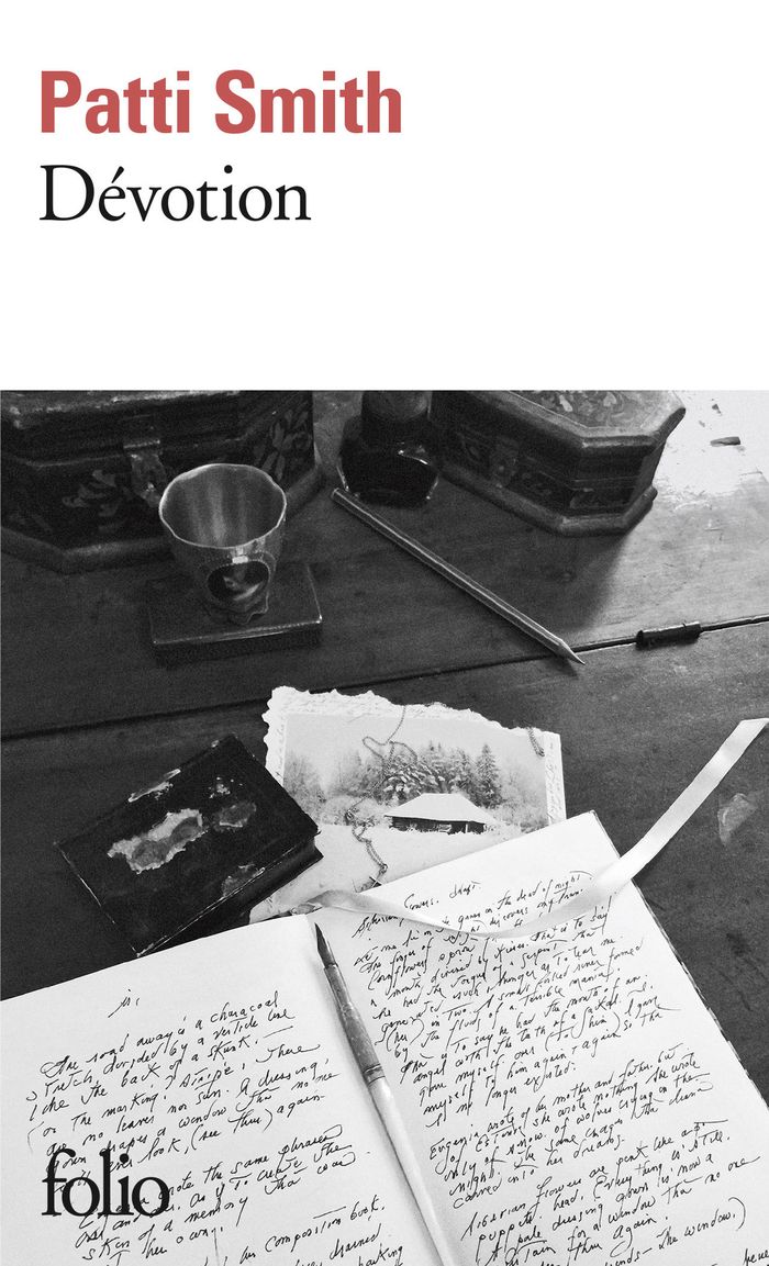 Couverture du livre « Dévotion » de Patti Smith, librairie Les Contes Infusés à Corte