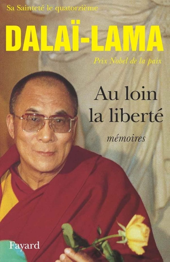 Couverture du livre « AU LOIN LA LIBERTE - MEMOIRES », librairie Les Contes Infusés à Corte