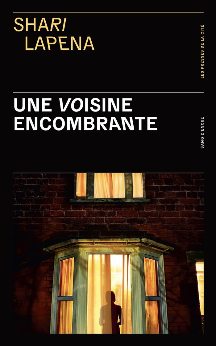 Couverture du livre « Une voisine encombrante » de Shari Lapeña, librairie Les Contes Infusés à Corte