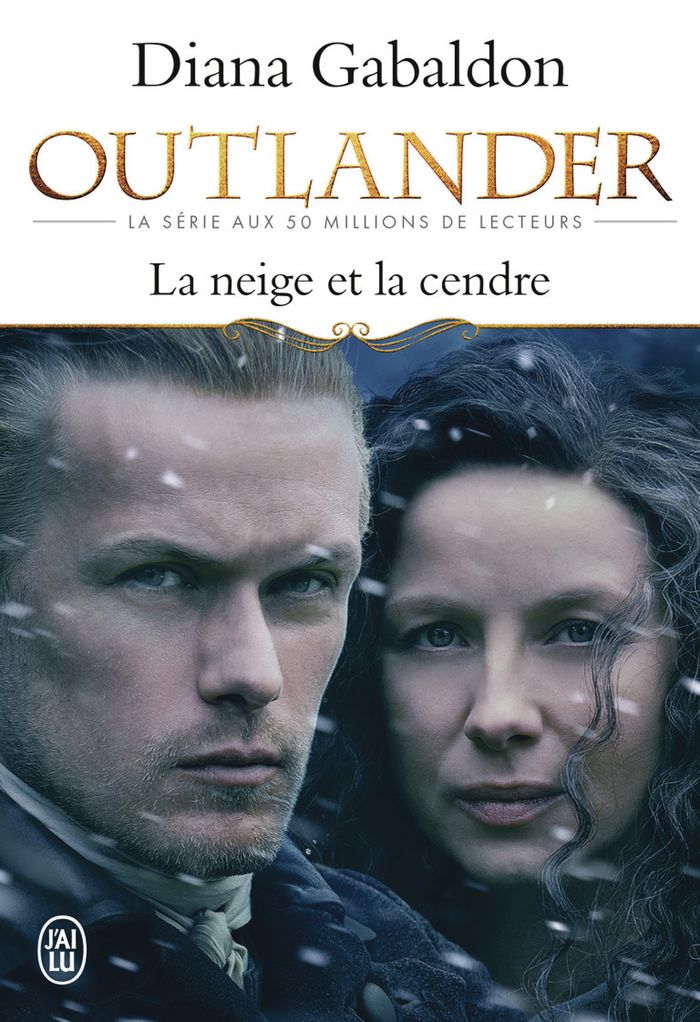 Couverture du livre « La neige et la cendre » de Diana Gabaldon, librairie Les Contes Infusés à Corte