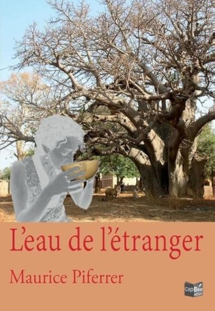 Couverture du livre « L'EAU DE L'ETRANGER », librairie Les Contes Infusés à Corte