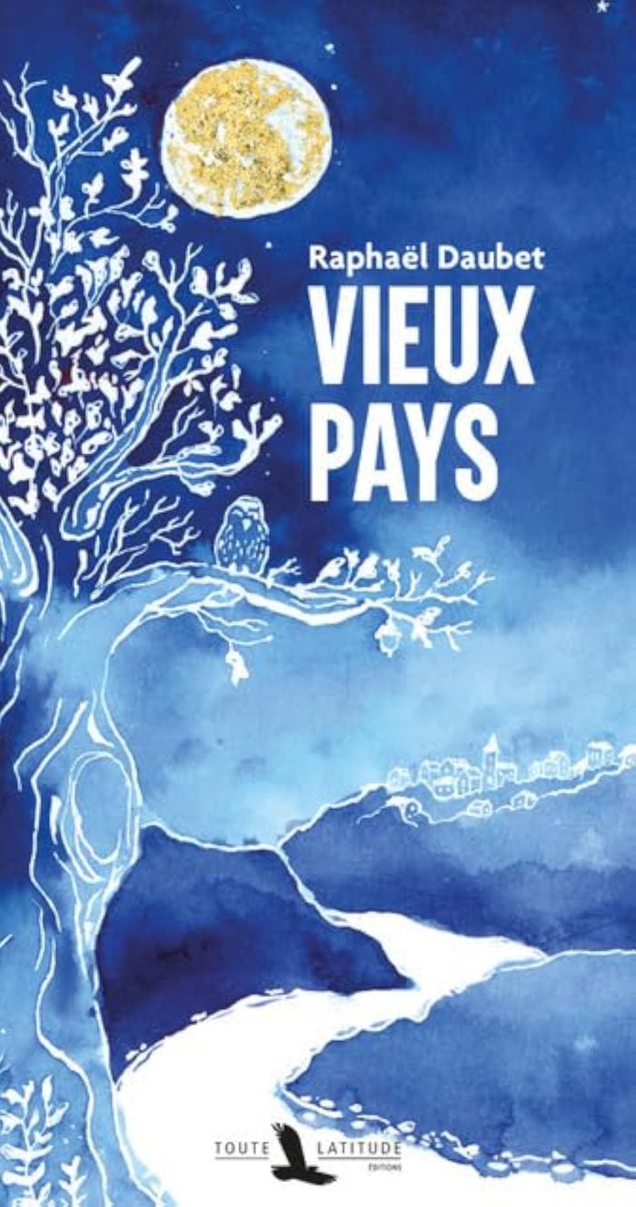 Couverture du livre « Vieux pays » de Raphaël Daubet, librairie Les Contes Infusés à Corte