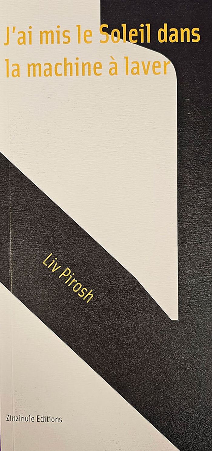 Couverture du livre « J'ai mis le soleil dans la machine à laver » de Liv Pirosh, librairie Les Contes Infusés à Corte