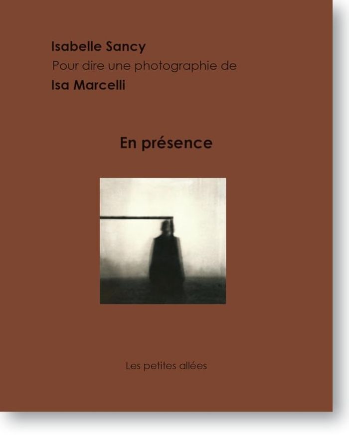 Couverture du livre « En présence » de Isabelle Sancy, librairie Les Contes Infusés à Corte