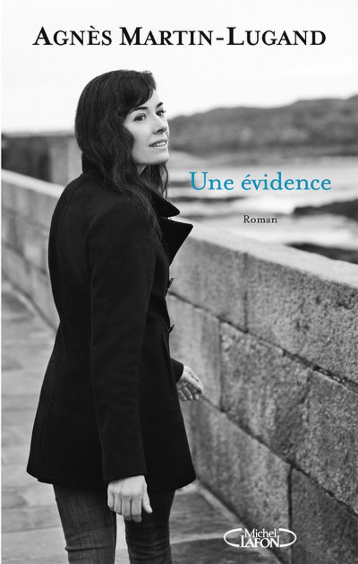 Couverture du livre « Une évidence » de Agnès Martin-Lugand, librairie Les Contes Infusés à Corte
