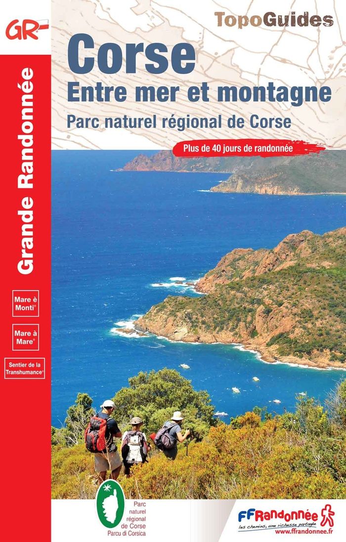 Couverture du livre « CORSE, ENTRE MER ET MONTAGNE - PARC NATUREL REGIONAL DE CORSE » de Collectif, librairie Les Contes Infusés à Corte