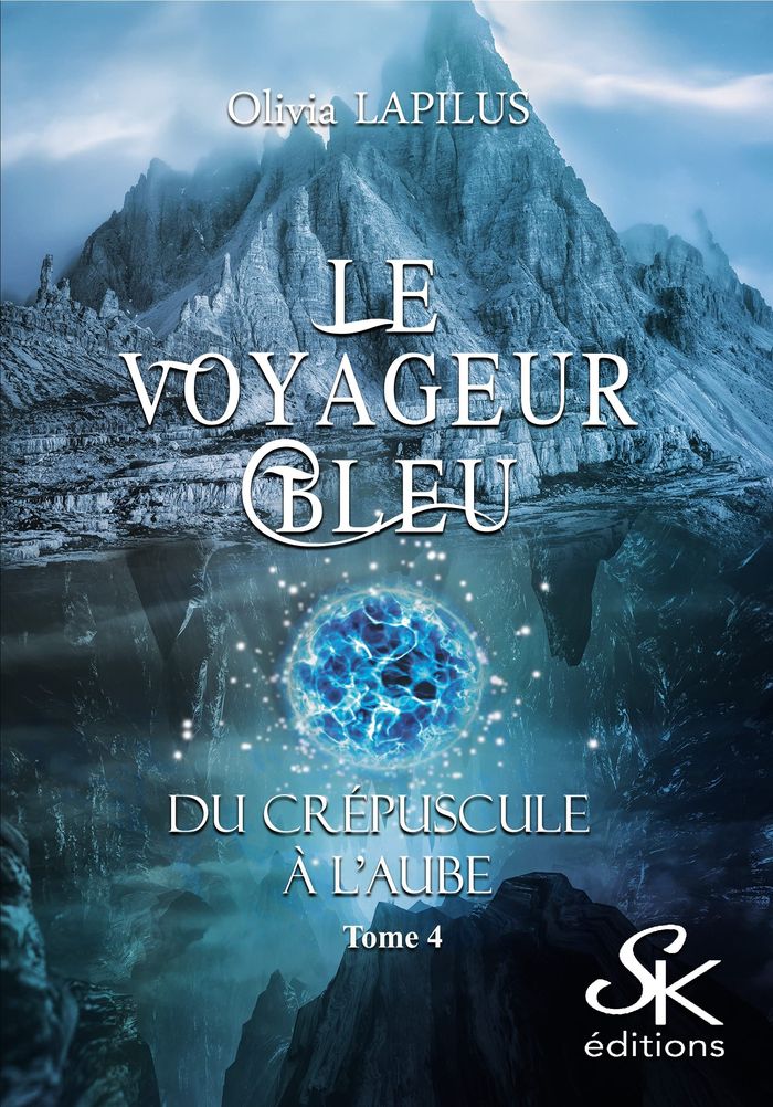 Couverture du livre « LE VOYAGEUR BLEU - T04 - LE VOYAGEUR BLEU 4 - DU CREPUSCULE A L'AUBE » de Olivia Lapilus, librairie Les Contes Infusés à Corte