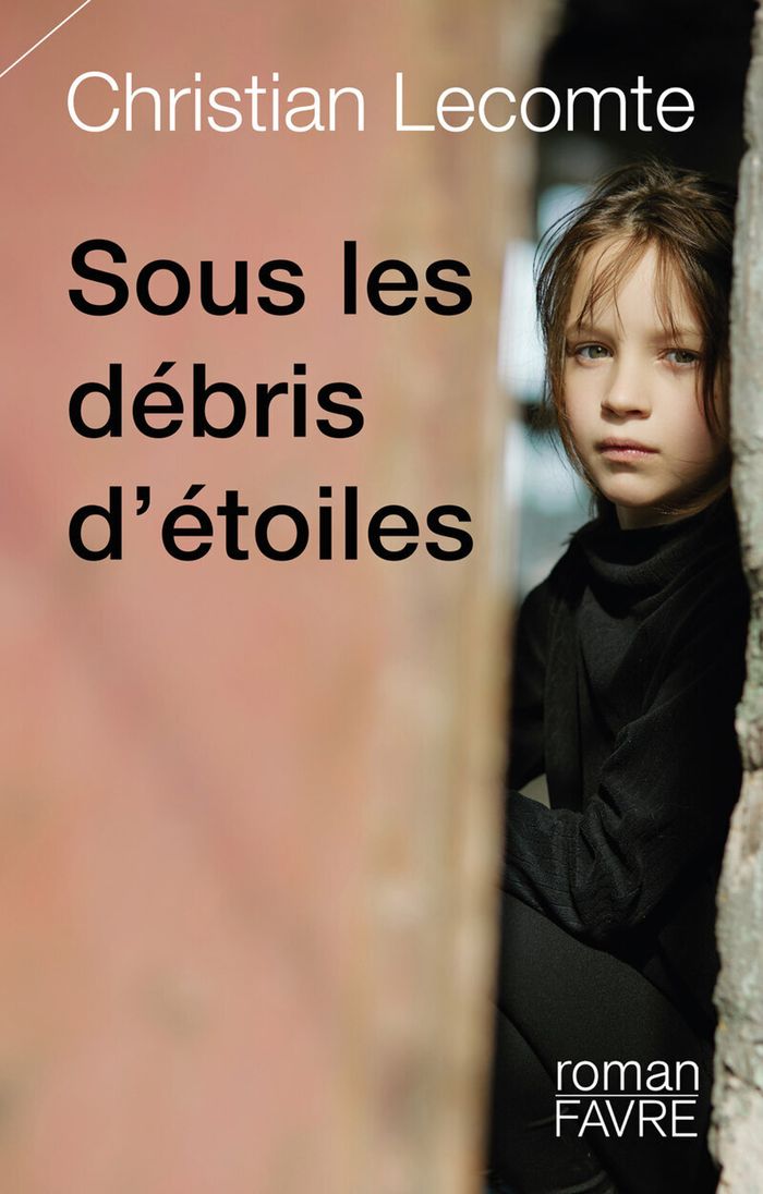 Couverture du livre « Sous les débris d'étoiles : roman » de Christian Lecomte, librairie Les Contes Infusés à Corte