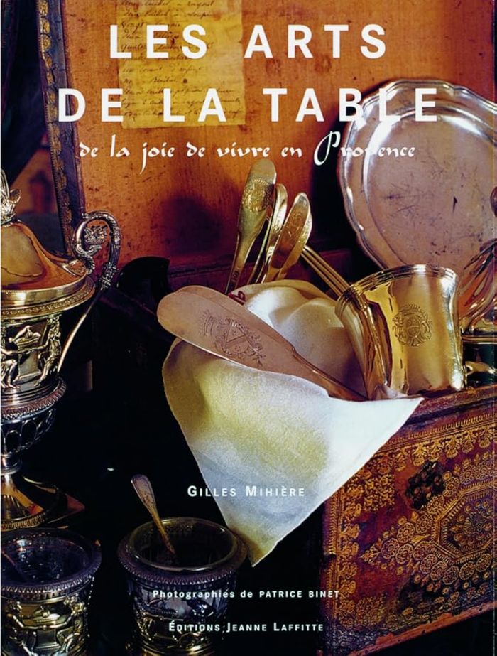 Couverture du livre « LES ARTS DE LA TABLE », librairie Les Contes Infusés à Corte
