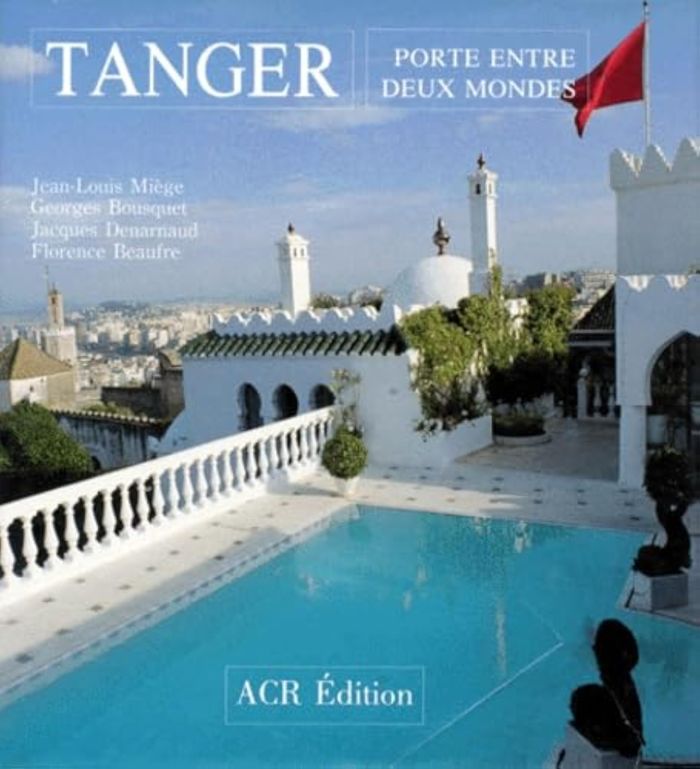 Couverture du livre « TANGER - PORTE ENTRE DEUX MONDES » de Collectif, librairie Les Contes Infusés à Corte
