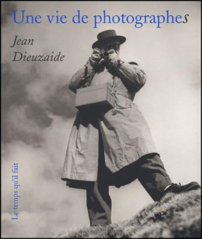 Couverture du livre « UNE VIE DE PHOTOGRAPHES [EXPOSITION, TOULOUSE, GALERIE MUNICIPALE DU CHATEAU D'EAU, 8 DECEMBRE 2004- » de Galerie Municipale D, librairie Les Contes Infusés à Corte