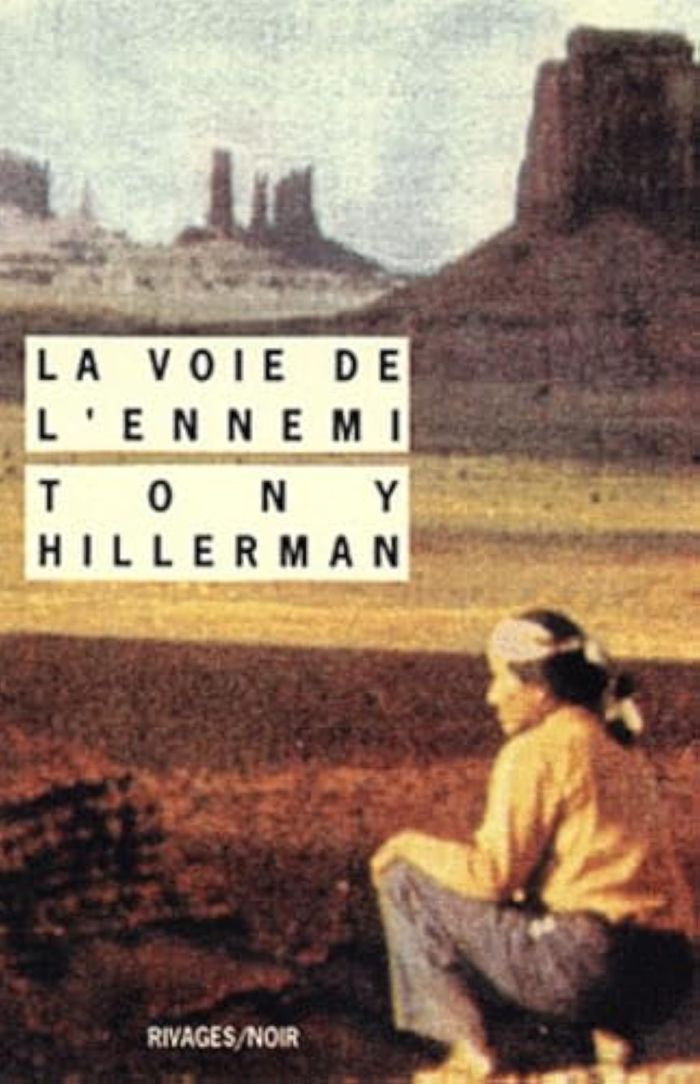 Couverture du livre « LA VOIE DE L'ENNEMI » de Tony Hillerman, librairie Les Contes Infusés à Corte