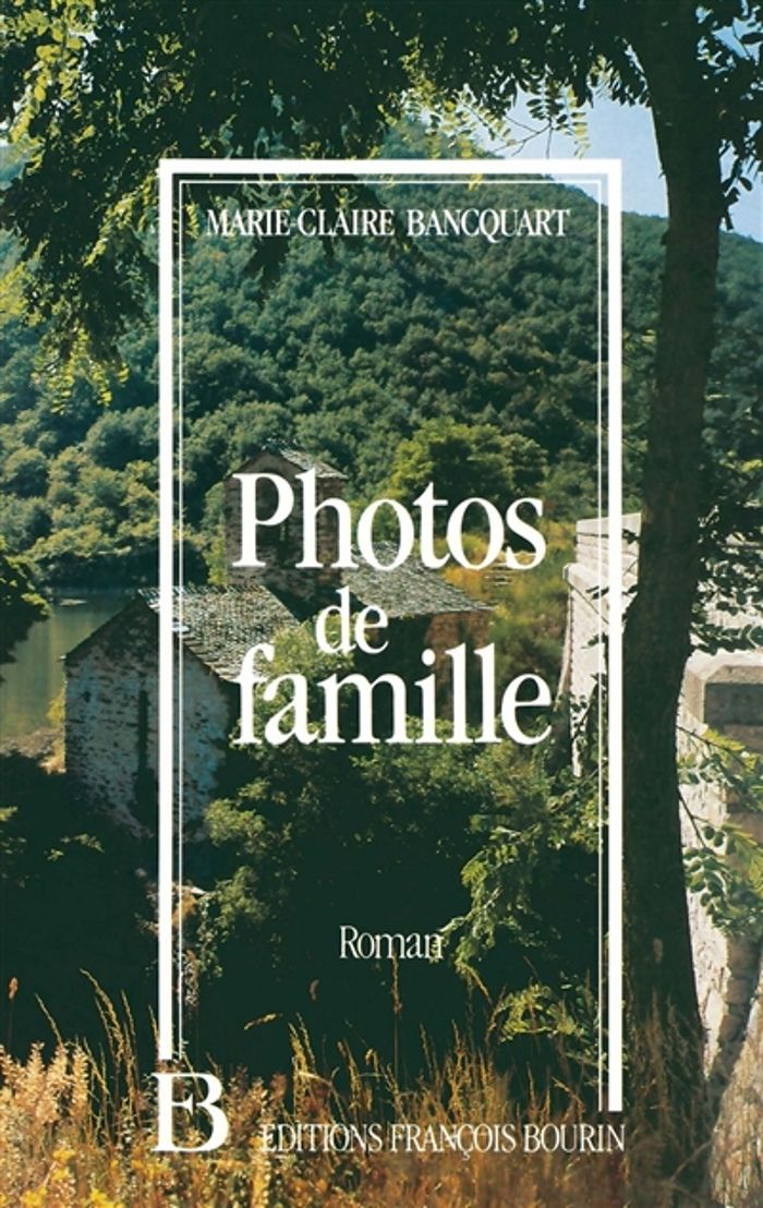 Couverture du livre « PHOTOS DE FAMILLE », librairie Les Contes Infusés à Corte