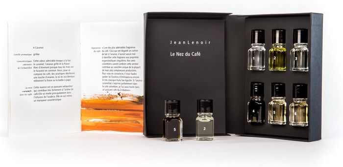 Couverture du livre « LE NEZ DU CAFE 6 AROMES TENTATION EN FRANCAIS » de Jean Lenoir, librairie Les Contes Infusés à Corte